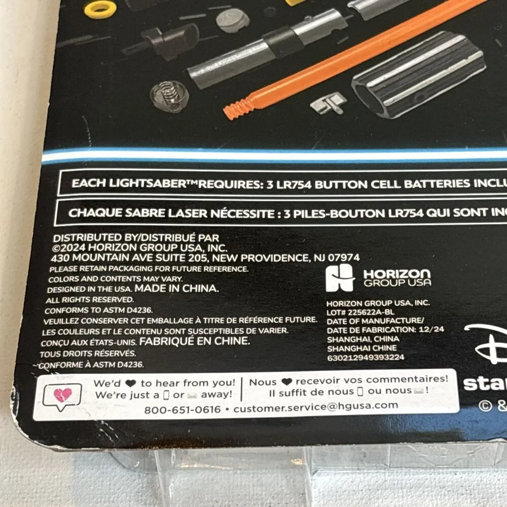 NIB Star Wars Lightsaber Engineering Kit by Disney-Dual Lightsabers With Poster!